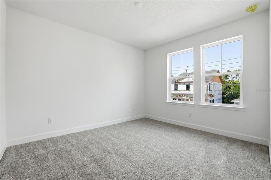 Spacious, unfurnished interior of a new home in , Tampa (Image 34).