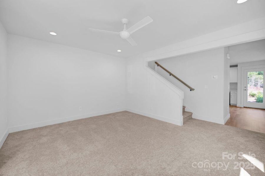 Spacious, unfurnished interior of a new home in , Davidson (Image 16).