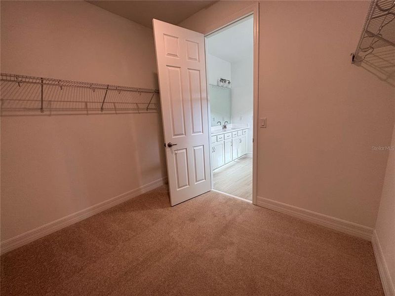 Spacious, unfurnished interior of a new home in Oakview, Apopka (Image 5).