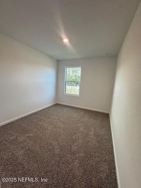 Spacious, unfurnished interior of a new home in The Landing, Middleburg (Image 39).