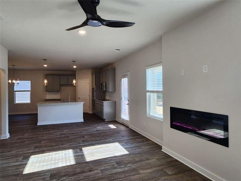 Spacious, unfurnished interior of a new home in Southern Hills, McDonough (Image 28).