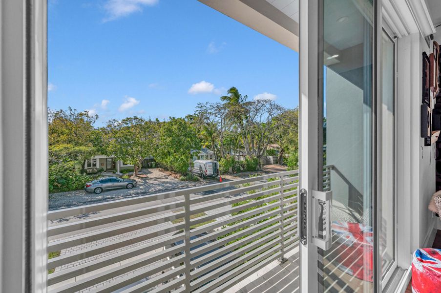 618 NE 15th AVE-64