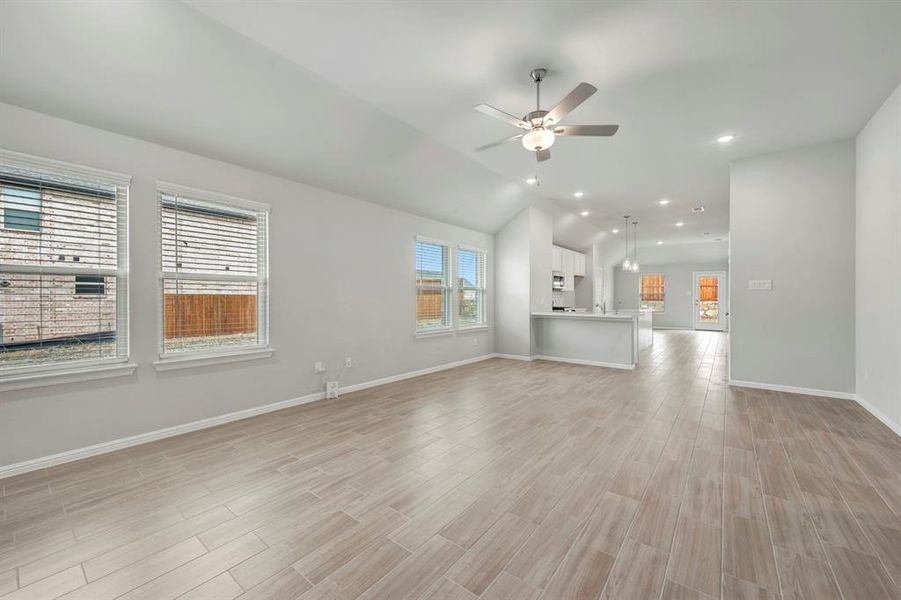 Spacious, unfurnished interior of a new home in Elevon, Lavon (Image 17).