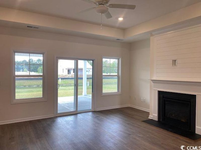 Spacious, unfurnished interior of a new home in Oak Hollow, Longs (Image 13).