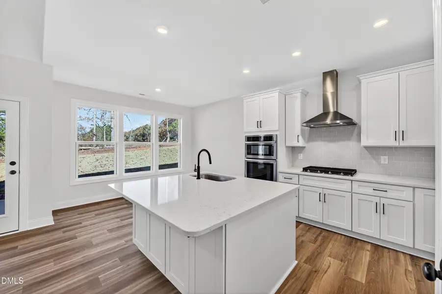 12 -140 w fountainhead lane, interior, k 12 -140 w fountainhead lane, interior, k