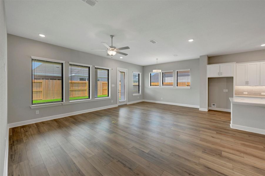 Spacious, unfurnished interior of a new home in Riceland - Enclave Collection, Mont Belvieu (Image 17). Spacious, unfurnished interior of a new home in Riceland - Enclave Collection, Mont Belvieu (Image 17).
