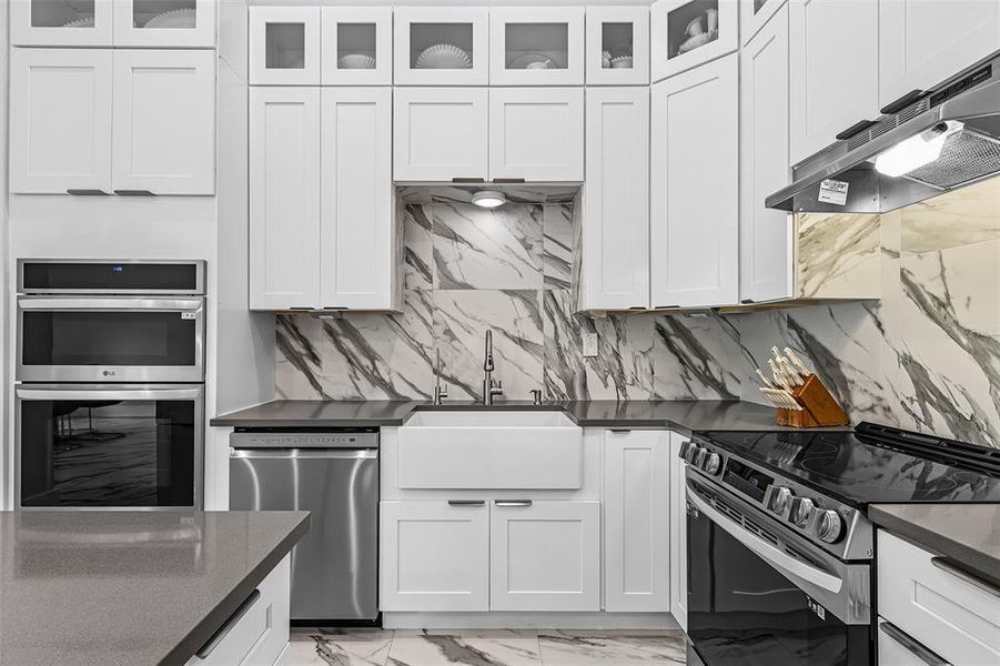 Furnished interior view inside a new home in , Fort Myers (Image 31). Furnished interior view inside a new home in , Fort Myers (Image 31).