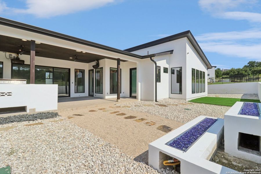 Front exterior of a new home in , San Antonio, TX, highlighting curb appeal (Image 25). Front exterior of a new home in , San Antonio, TX, highlighting curb appeal (Image 25).