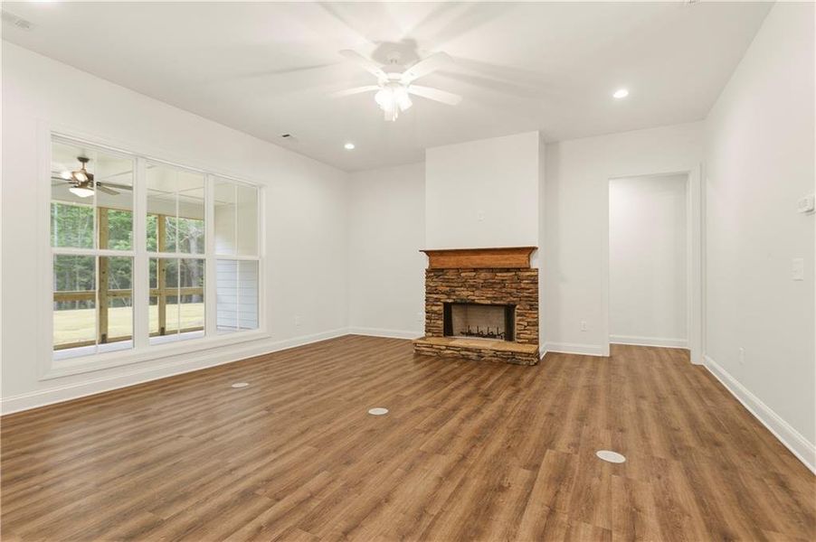 Spacious, unfurnished interior of a new home in , Carrollton (Image 19).