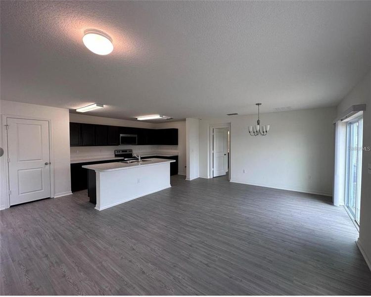 Image 6 of a home in . Image 6 of a home in .