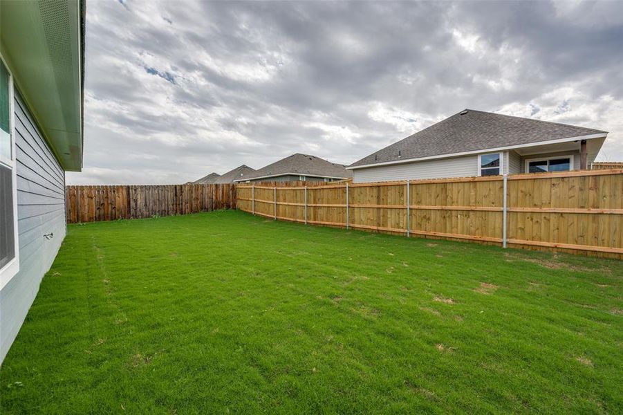 Exterior details and patio area of a home in , Hillsboro (Image 18).