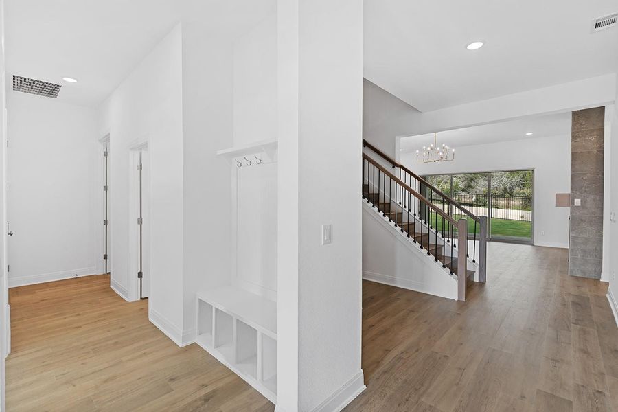 Spacious, unfurnished interior of a new home in Provence - 60', Austin (Image 16).