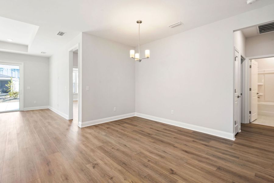Spacious, unfurnished interior of a new home in Del Webb Savannah at Heartwood, Richmond Hill (Image 25).