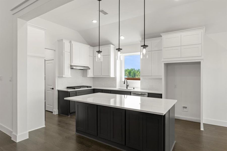 10. 713 Golden Galaxy - Kitchen (2)