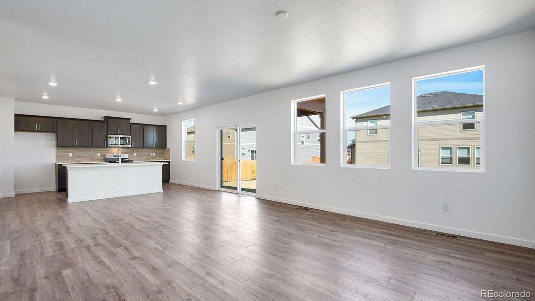 Spacious, unfurnished interior of a new home in Sky Ranch, Watkins (Image 31).