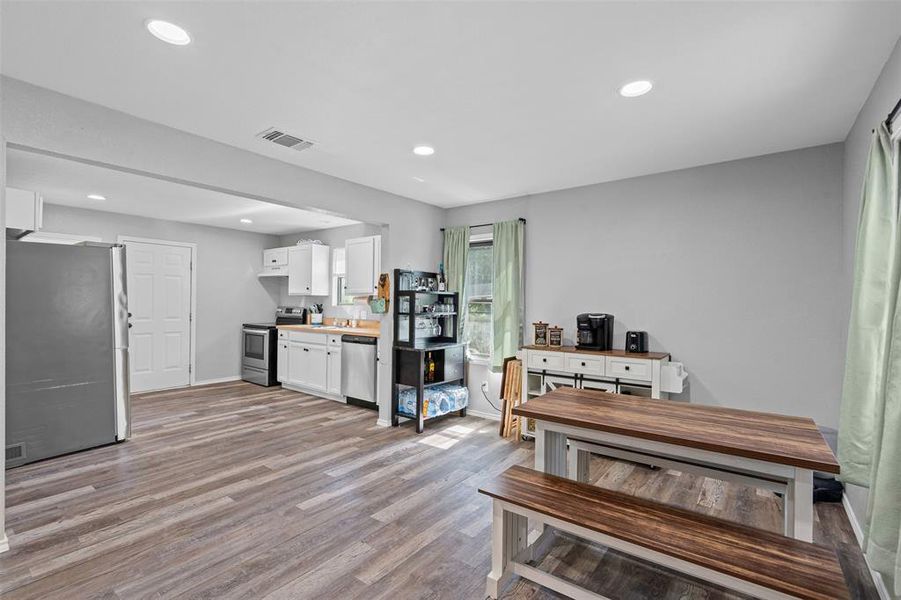 Furnished interior view inside a new home in , Weatherford (Image 19). Furnished interior view inside a new home in , Weatherford (Image 19).