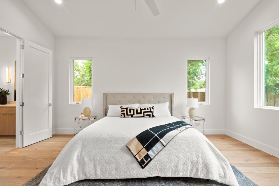 Furnished interior view inside a new home in , Dallas (Image 24).