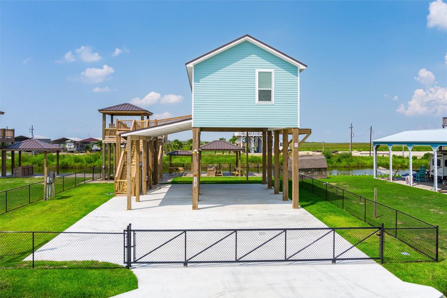 Community amenities in , Bolivar (Image 37).