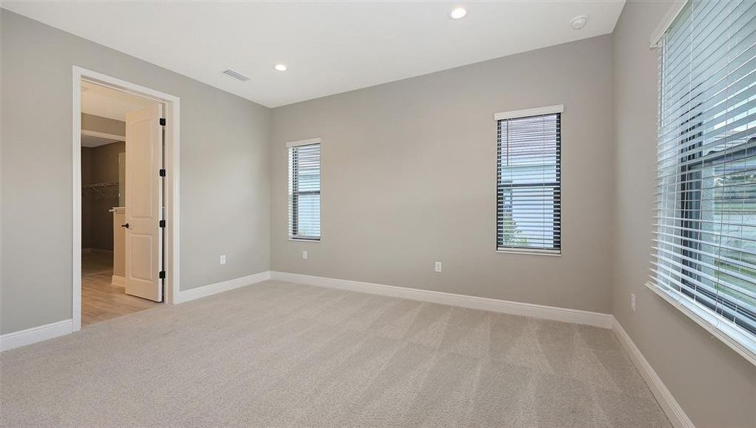 Spacious, unfurnished interior of a new home in Palm Grove, Lakewood Ranch (Image 26).