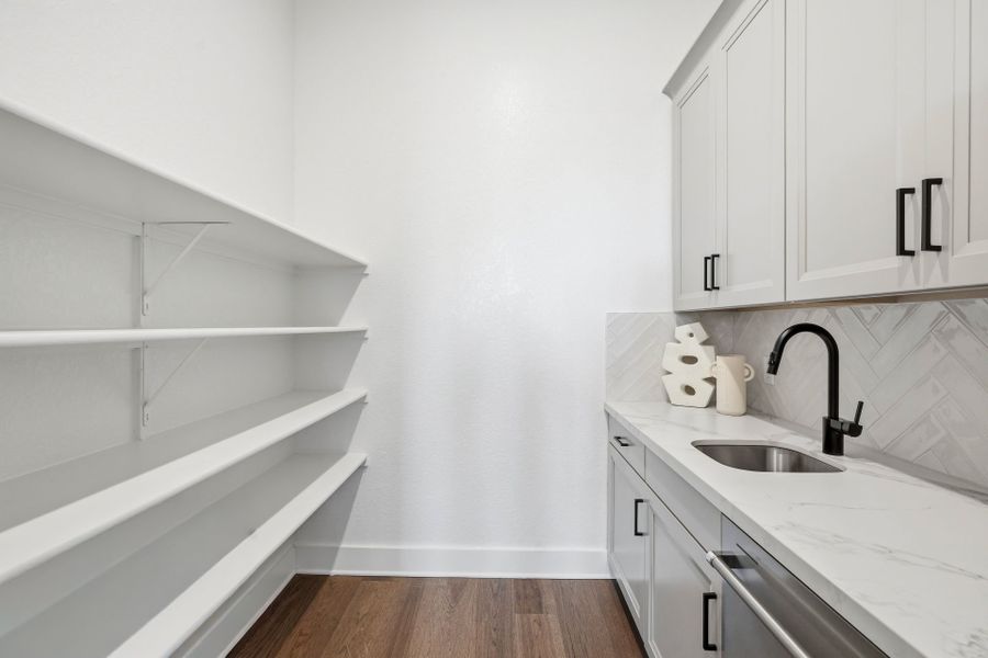 Representative furnished interior of a home built from the Gillett by Pulte Homes in Corley Farms, Boerne (Image 17).