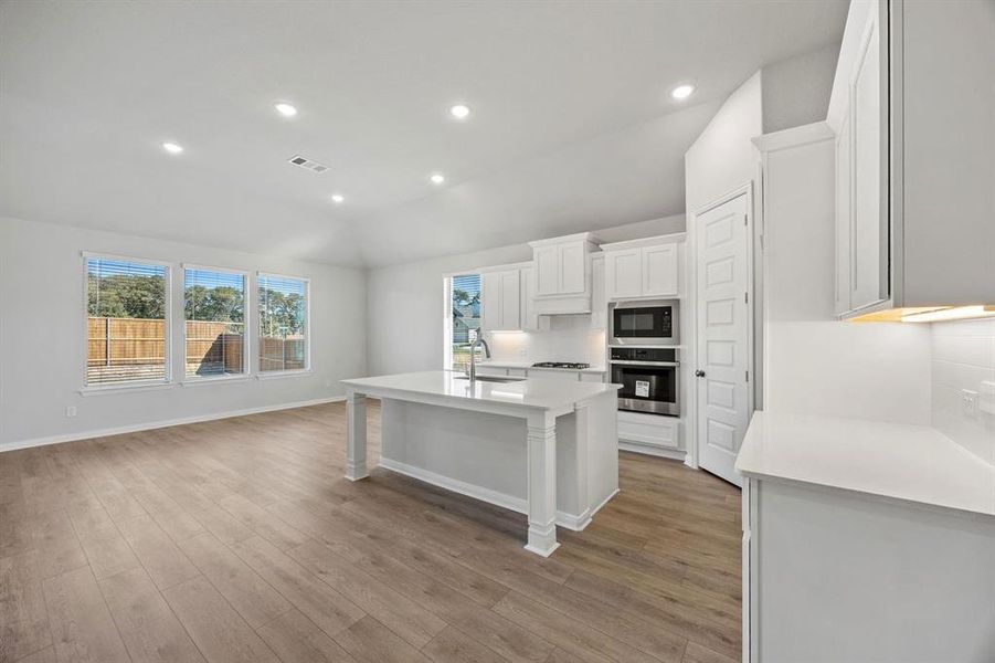 12-web-or-mls-3517-kingdom-dr 12-web-or-mls-3517-kingdom-dr