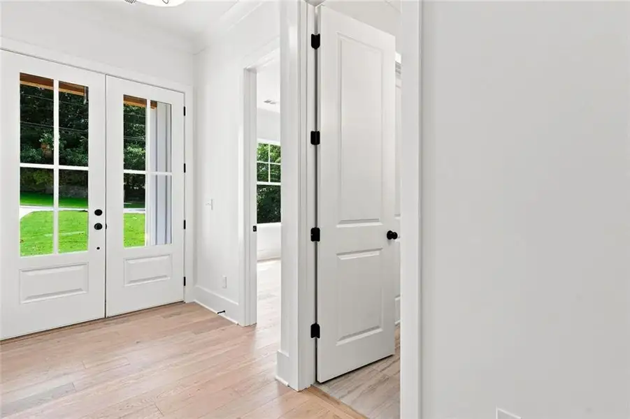 Spacious, unfurnished interior of a new home in , Marietta (Image 48).