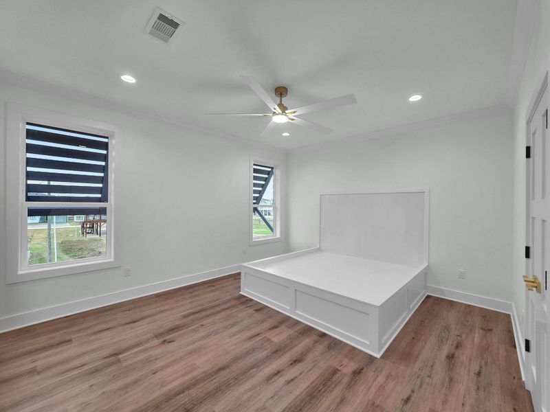 Image 36 of a home in .