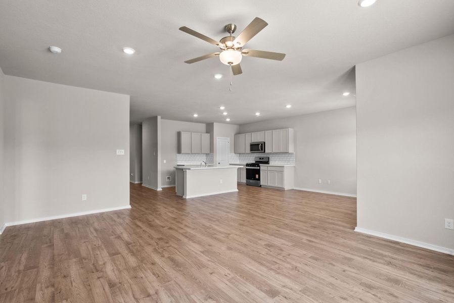Spacious, unfurnished interior of a new home in Windcress, Cove (Image 27). Spacious, unfurnished interior of a new home in Windcress, Cove (Image 27).