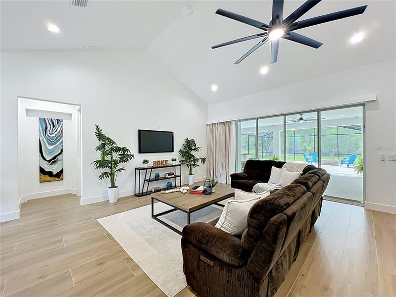 Furnished interior view inside a new home in , Orlando (Image 20).