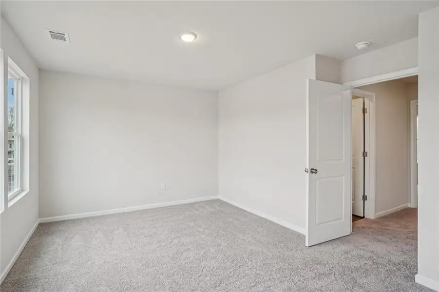 Spacious, unfurnished interior of a new home in Liberty Pointe, Villa Rica (Image 20).