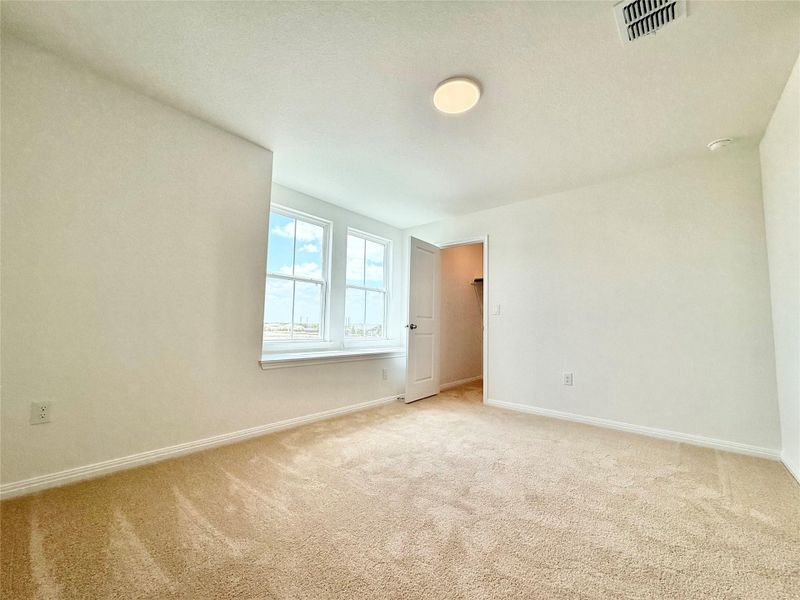 Spacious, unfurnished interior of a new home in Porter Country, Buda (Image 12). Spacious, unfurnished interior of a new home in Porter Country, Buda (Image 12).