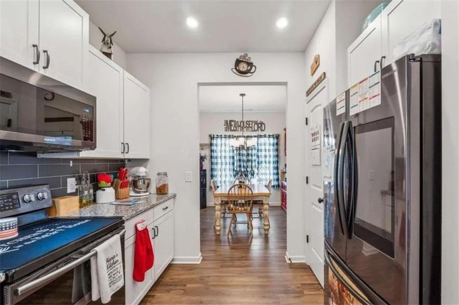 Furnished interior view inside a new home in , Cartersville (Image 11).