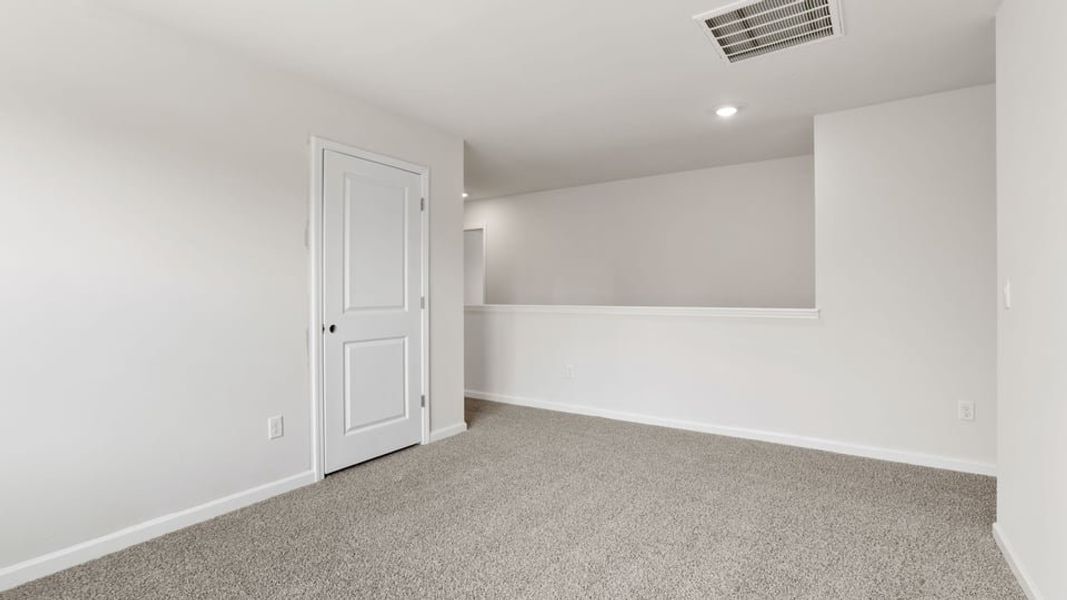 Spacious, unfurnished interior of a new home in Sage Grove, Lyman (Image 27).