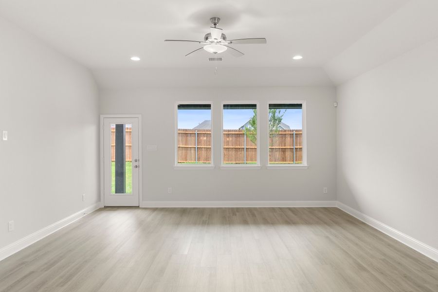 Spacious, unfurnished interior of a new home in Walden Pond, Forney (Image 16). Spacious, unfurnished interior of a new home in Walden Pond, Forney (Image 16).