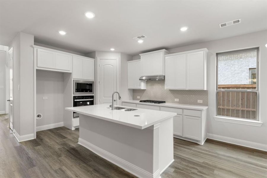 Furnished interior view inside a new home in Cambridge Crossing, Celina (Image 7).