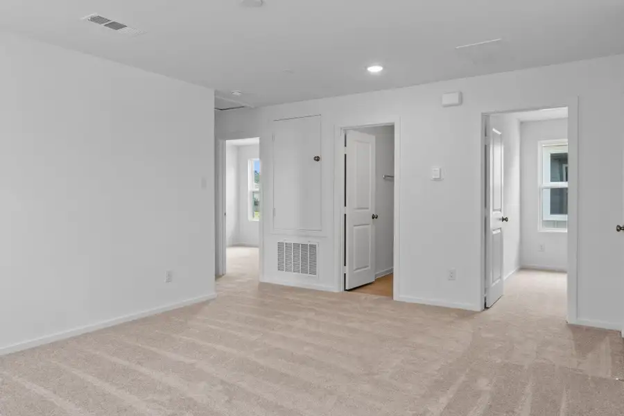 Spacious, unfurnished interior of a new home in Peppervine, Porter (Image 11).