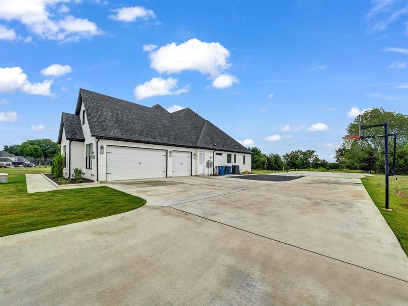 Front exterior of a new home in , Aledo, TX, highlighting curb appeal (Image 20).