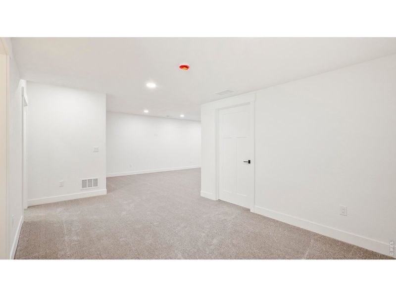 Spacious, unfurnished interior of a new home in , Fort Morgan (Image 35).