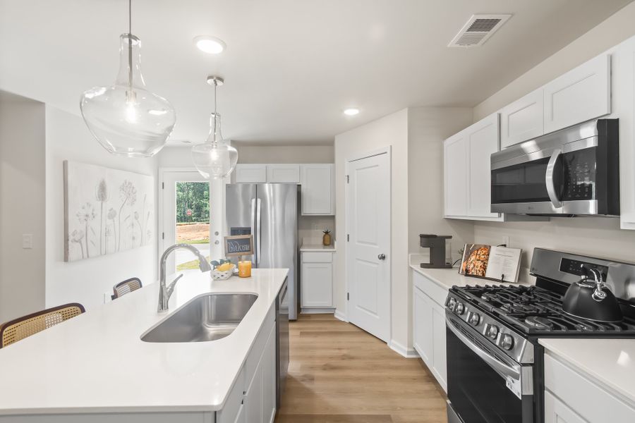 Representative furnished interior of a home built from the Haven by Veranda Homes in Pinehaven, Laurens (Image 11).