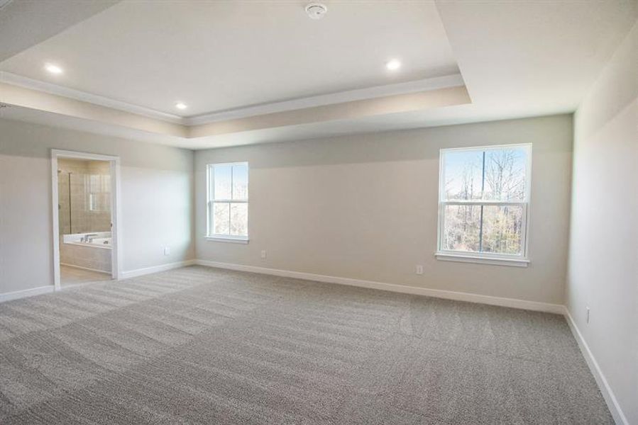 Spacious, unfurnished interior of a new home in Canterbrook Farms, Fountain Inn (Image 6).