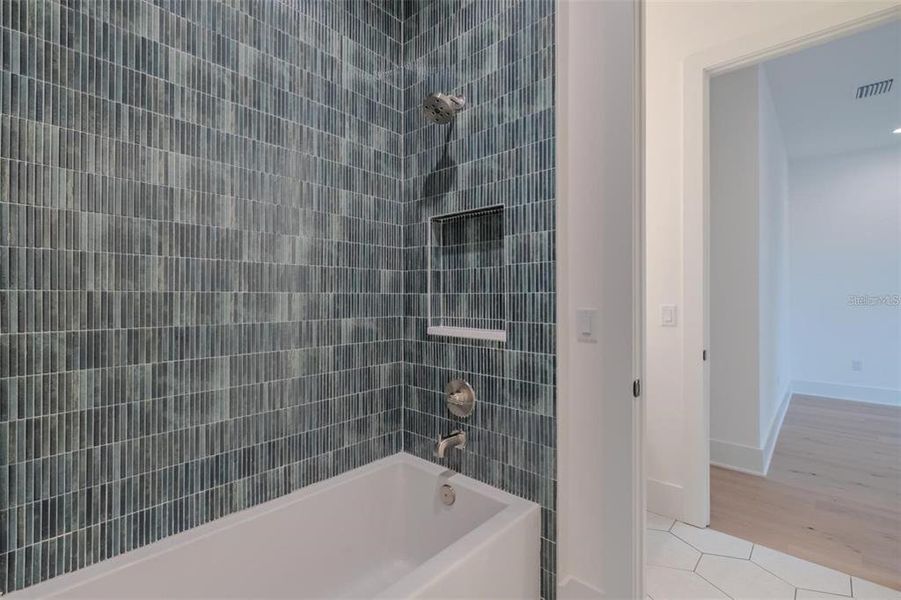 Close-up of interior finishes inside a home in , Tampa (Image 18). Close-up of interior finishes inside a home in , Tampa (Image 18).