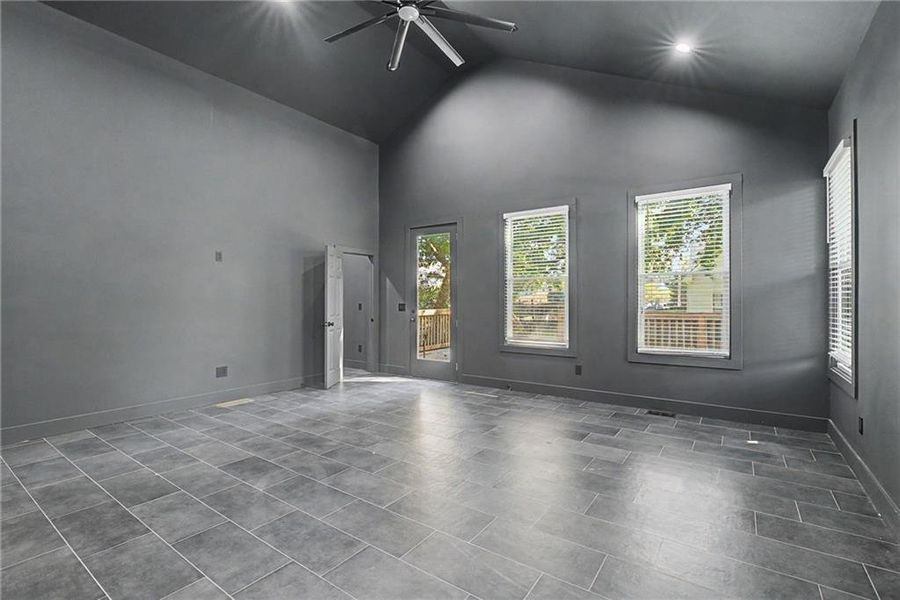 Spacious, unfurnished interior of a new home in , Atlanta (Image 33).