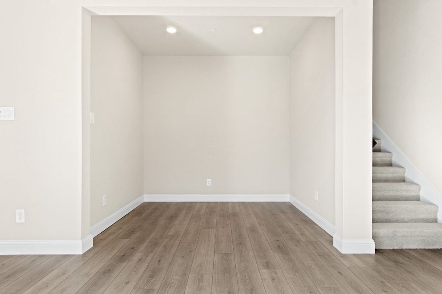 Spacious, unfurnished interior of a new home in Cottonwood Creek, Rowlett (Image 34). Spacious, unfurnished interior of a new home in Cottonwood Creek, Rowlett (Image 34).