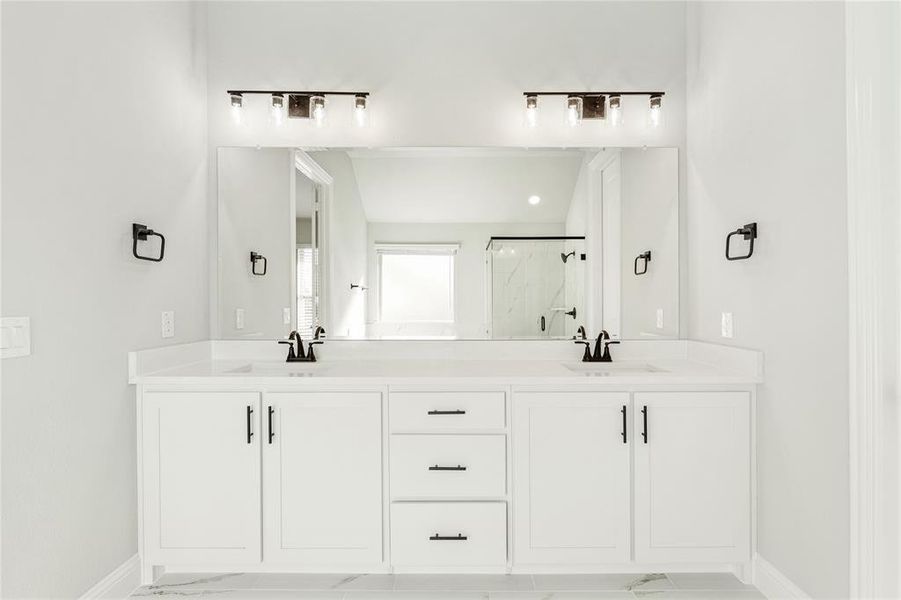 Furnished interior view inside a new home in Glenbrook, Red Oak (Image 15).