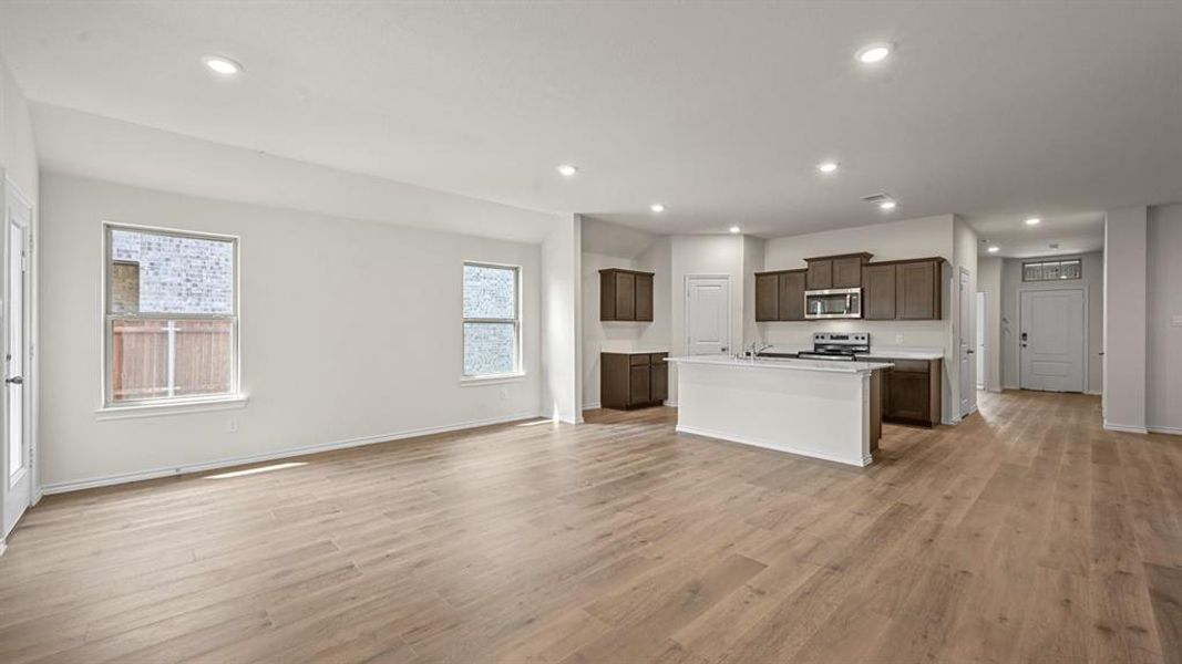 Spacious, unfurnished interior of a new home in The Reserve at Timber Creek, Lindale (Image 21). Spacious, unfurnished interior of a new home in The Reserve at Timber Creek, Lindale (Image 21).