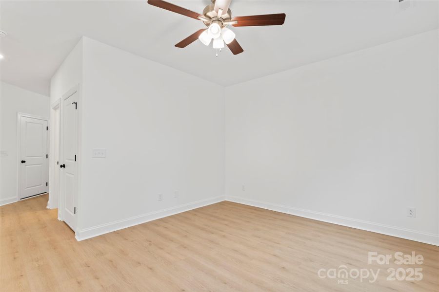 Spacious, unfurnished interior of a new home in , Mooresville (Image 13).