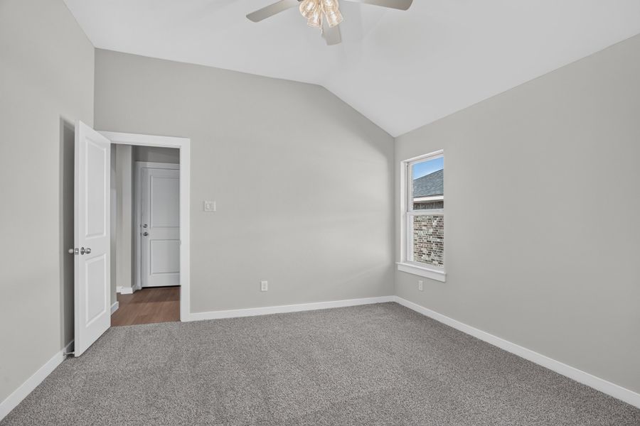 Spacious, unfurnished interior of a new home in Craftsman's Corner, Cleburne (Image 40).