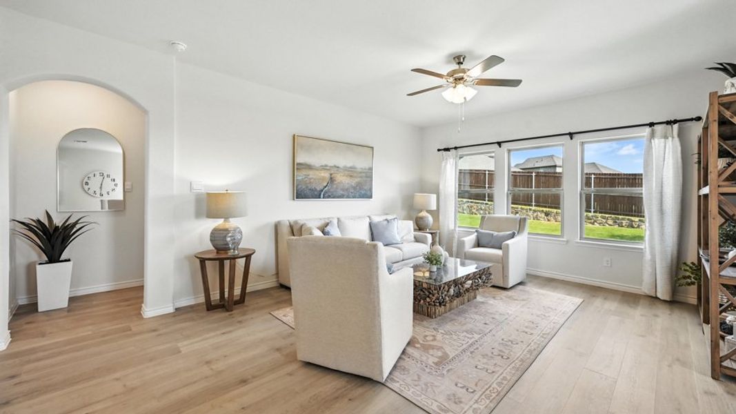 Furnished interior view inside a new home in Elevon, Lavon (Image 10).