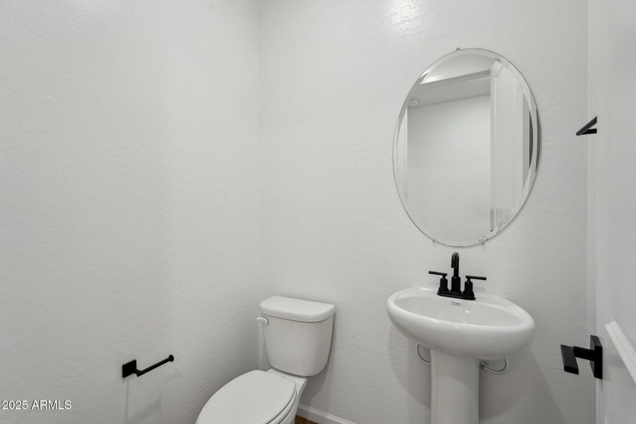 28-web-or-mls-W Cheryl Dr-1405-028