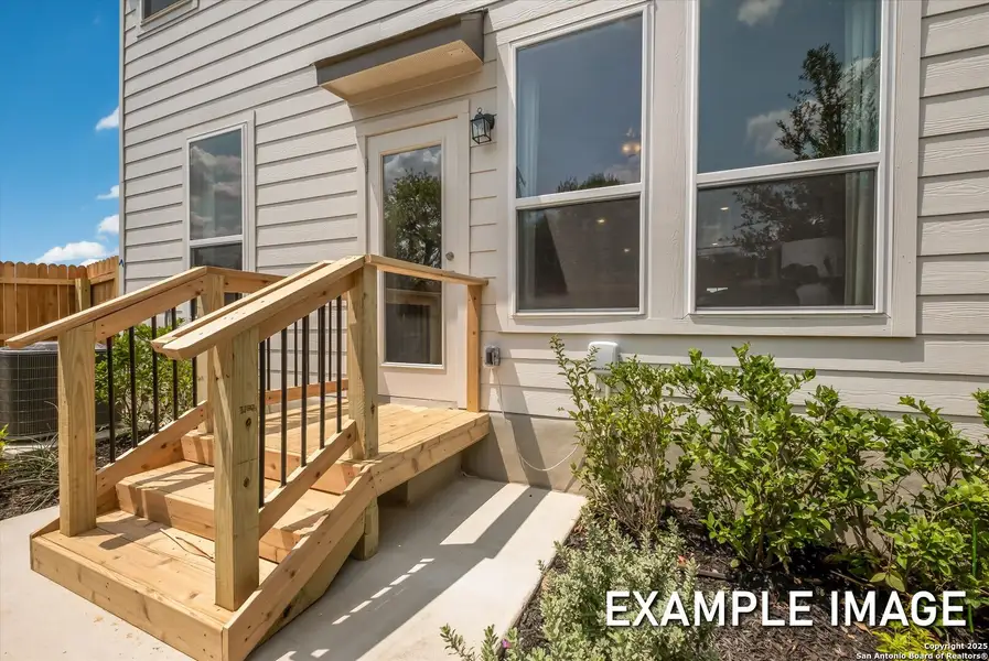 Exterior details and patio area of a home in Meadows at Oak Creek, San Antonio (Image 3).